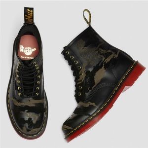 Dr. Martens: Year of the Lunar Tiger Boots. Boots were worn only once 👍👢😀!